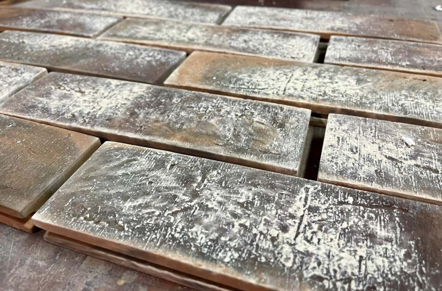 Вентилируемый фасад делового центра с бетонным клинкером